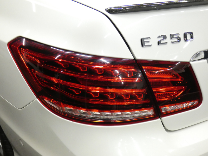 メルセデスベンツ Eクラス E250 ｶﾌﾞﾘｵﾚ AMGｽﾎﾟｰﾂ&ｺﾝﾌｫｰﾄ&ﾚｰﾀﾞｰｾｰﾌﾃｨPKG　後期 ﾌﾞﾗｳﾝｿﾌﾄﾄｯﾌﾟ AMGｴｱﾛ&18AW ﾄﾗﾝｸｽﾎﾟｲﾗｰ ｷｰﾚｽｺﾞｰ 茶本革/ﾋｰﾀｰ/ｴｱｽｶｰﾌ ｴｱｶﾞｲﾄﾞ ﾅﾋﾞ 地ﾃﾞｼﾞ ﾊﾞｯｸｶﾒﾗ 純正ﾄﾞﾗﾚｺ LEDﾍｯﾄﾞﾗｲﾄ/自動ﾊｲﾋﾞｰﾑ　2年保証付