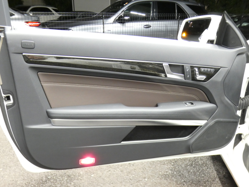 メルセデスベンツ Eクラス E250 ｶﾌﾞﾘｵﾚ AMGｽﾎﾟｰﾂ&ｺﾝﾌｫｰﾄ&ﾚｰﾀﾞｰｾｰﾌﾃｨPKG　後期 ﾌﾞﾗｳﾝｿﾌﾄﾄｯﾌﾟ AMGｴｱﾛ&18AW ﾄﾗﾝｸｽﾎﾟｲﾗｰ ｷｰﾚｽｺﾞｰ 茶本革/ﾋｰﾀｰ/ｴｱｽｶｰﾌ ｴｱｶﾞｲﾄﾞ ﾅﾋﾞ 地ﾃﾞｼﾞ ﾊﾞｯｸｶﾒﾗ 純正ﾄﾞﾗﾚｺ LEDﾍｯﾄﾞﾗｲﾄ/自動ﾊｲﾋﾞｰﾑ　2年保証付