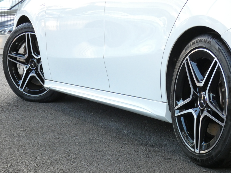 AMG Aクラス A35 4MATIC AMGｱﾄﾞﾊﾞﾝｽﾄﾞ&ﾅﾋﾞｹﾞｰｼｮﾝ&ﾚｰﾀﾞｰｾｰﾌﾃｨPKG　meｺﾈｸﾄ AMGｴｱﾛ 18ｲﾝﾁAW 赤黒革/ﾋｰﾀｰ ﾊﾟﾉﾗﾏｻﾝﾙｰﾌ MBUXﾅﾋﾞ 地ﾃﾞｼﾞ 360度ｶﾒﾗ ﾍｯﾄﾞｱｯﾌﾟD ｱﾄﾞﾊﾞﾝｽﾄﾞｻｳﾝﾄﾞ 前後ﾄﾞﾗﾚｺ LEDﾍｯﾄﾞﾗｲﾄ/自動HB　2年保証付