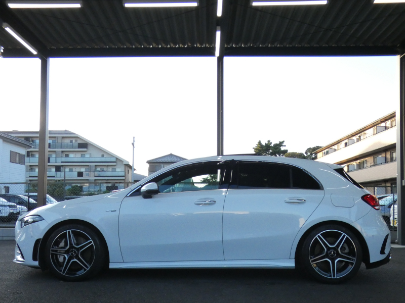 AMG Aクラス A35 4MATIC AMGｱﾄﾞﾊﾞﾝｽﾄﾞ&ﾅﾋﾞｹﾞｰｼｮﾝ&ﾚｰﾀﾞｰｾｰﾌﾃｨPKG　meｺﾈｸﾄ AMGｴｱﾛ 18ｲﾝﾁAW 赤黒革/ﾋｰﾀｰ ﾊﾟﾉﾗﾏｻﾝﾙｰﾌ MBUXﾅﾋﾞ 地ﾃﾞｼﾞ 360度ｶﾒﾗ ﾍｯﾄﾞｱｯﾌﾟD ｱﾄﾞﾊﾞﾝｽﾄﾞｻｳﾝﾄﾞ 前後ﾄﾞﾗﾚｺ LEDﾍｯﾄﾞﾗｲﾄ/自動HB　2年保証付