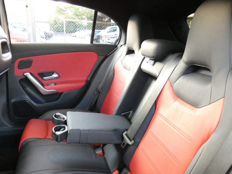 AMG Aクラス A35 4MATIC AMGｱﾄﾞﾊﾞﾝｽﾄﾞ&ﾅﾋﾞｹﾞｰｼｮﾝ&ﾚｰﾀﾞｰｾｰﾌﾃｨPKG　meｺﾈｸﾄ AMGｴｱﾛ 18ｲﾝﾁAW 赤黒革/ﾋｰﾀｰ ﾊﾟﾉﾗﾏｻﾝﾙｰﾌ MBUXﾅﾋﾞ 地ﾃﾞｼﾞ 360度ｶﾒﾗ ﾍｯﾄﾞｱｯﾌﾟD ｱﾄﾞﾊﾞﾝｽﾄﾞｻｳﾝﾄﾞ 前後ﾄﾞﾗﾚｺ LEDﾍｯﾄﾞﾗｲﾄ/自動HB　2年保証付