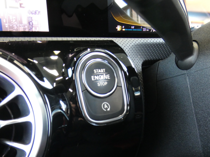 AMG Aクラス A35 4MATIC AMGｱﾄﾞﾊﾞﾝｽﾄﾞ&ﾅﾋﾞｹﾞｰｼｮﾝ&ﾚｰﾀﾞｰｾｰﾌﾃｨPKG　meｺﾈｸﾄ AMGｴｱﾛ 18ｲﾝﾁAW 赤黒革/ﾋｰﾀｰ ﾊﾟﾉﾗﾏｻﾝﾙｰﾌ MBUXﾅﾋﾞ 地ﾃﾞｼﾞ 360度ｶﾒﾗ ﾍｯﾄﾞｱｯﾌﾟD ｱﾄﾞﾊﾞﾝｽﾄﾞｻｳﾝﾄﾞ 前後ﾄﾞﾗﾚｺ LEDﾍｯﾄﾞﾗｲﾄ/自動HB　2年保証付