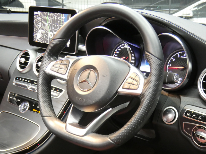 AMG Cクラス C43 4MATIC ｶﾌﾞﾘｵﾚ ﾚｰﾀﾞｰｾｰﾌﾃｨPKG　ｷｰﾚｽｺﾞｰ 9速AT ﾌﾞﾗｯｸ幌 赤本革ｼｰﾄ/ﾋｰﾀｰ/ｴｱｽｶｰﾌ HDDﾅﾋﾞ 地ﾃﾞｼﾞ Bｶﾒﾗ Burmester ｴｱﾊﾞﾗﾝｽPKG AMGｴｱﾛ/19ｲﾝﾁAW AMGﾗｲﾄﾞｺﾝﾄﾛｰﾙｻｽ LEDﾗｲﾄ/自動ﾊｲﾋﾞｰﾑ　2年保証付