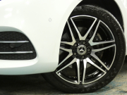 メルセデスベンツ Vクラス V220d ｴｸｽｸﾙｰｼﾌﾞ ﾛﾝｸﾞ ﾌﾟﾗﾁﾅｽｲｰﾄ ﾚｰﾀﾞｰｾｰﾌﾃｨPKG　後期 1ｵｰﾅｰ 受注生産 現行2,000ccE/G 全席ﾅｯﾊﾟﾚｻﾞｰ ｴｸｽｸﾙｰｼﾌﾞｼｰﾄ DINAMICAﾙｰﾌﾗｲﾅｰ ﾊﾟﾉﾗﾏSR MBUXﾅﾋﾞ Aｶｰﾌﾟﾚｲ 360ｶﾒﾗ AMGｴｱﾛ&19AW　新車保証継承可能