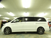 メルセデスベンツ Vクラス V220d ｴｸｽｸﾙｰｼﾌﾞ ﾛﾝｸﾞ ﾌﾟﾗﾁﾅｽｲｰﾄ ﾚｰﾀﾞｰｾｰﾌﾃｨPKG　後期 1ｵｰﾅｰ 受注生産 現行2,000ccE/G 全席ﾅｯﾊﾟﾚｻﾞｰ ｴｸｽｸﾙｰｼﾌﾞｼｰﾄ DINAMICAﾙｰﾌﾗｲﾅｰ ﾊﾟﾉﾗﾏSR MBUXﾅﾋﾞ Aｶｰﾌﾟﾚｲ 360ｶﾒﾗ AMGｴｱﾛ&19AW　新車保証継承可能