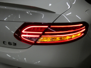 AMG Cクラス C63 ｸｰﾍﾟ ﾚｰﾀﾞｰｾｰﾌﾃｨPKG　AMG19ｲﾝﾁAW &AMGｴｱﾛ ﾌﾞﾗｯｸﾅｯﾊﾟﾚｻﾞｰ ﾅﾋﾞTV Bｶﾒﾗ Burmester ﾄﾞﾗﾚｺ 自動ﾄﾗﾝｸ/ﾌｯﾄOP ｴｱﾊﾞﾗﾝｽPKG/ﾊﾟﾌｭｰﾑｱﾄﾏｲｻﾞｰ LEDﾍｯﾄﾞﾗｲﾄ　2年保証付