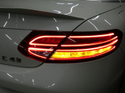 AMG Cクラス C43 4MATIC ｶﾌﾞﾘｵﾚ ﾚｰﾀﾞｰｾｰﾌﾃｨPKG　後期 390ps meｺﾈｸﾄ 赤革 赤幌 HDDﾅﾋﾞ 地ﾃﾞｼﾞ Appleｶｰﾌﾟﾚｲ ﾍｯﾄﾞｱｯﾌﾟD Burmester ﾏﾙﾁﾋﾞｰﾑLEDﾍｯﾄﾞﾗｲﾄ　2年保証付