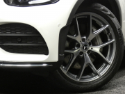 メルセデスベンツ GLC GLC300 4MATIC AMGﾗｲﾝ ﾚｻﾞｰｴｸｽｸﾙｰｼﾌﾞ&ﾚｰﾀﾞｰｾｰﾌﾃｨPKG　後期 1ｵｰﾅｰ meｺﾈｸﾄ 赤黒本革 ｼｰﾄﾋｰﾀｰ ﾊﾟﾉﾗﾏｻﾝﾙｰﾌ MBUXﾅﾋﾞTV Aｶｰﾌﾟﾚｲ 360ｶﾒﾗ ﾍｯﾄﾞｱｯﾌﾟD ｴｱﾊﾞﾗﾝｽPKG 前後ﾄﾞﾗﾚｺ AMGｴｱﾛ&20ｲﾝﾁAW　新車保証継承可能