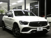 AMG GLCクーペ GLC43 4MATIC ｸｰﾍﾟ ﾚｻﾞｰｴｸｽｸﾙｰｼﾌﾞ&ﾚｰﾀﾞｰｾｰﾌﾃｨPKG　後期 390ps meｺﾈｸﾄ 赤黒革 ｻﾝﾙｰﾌ MBUXﾅﾋﾞ 地ﾃﾞｼﾞ 360ｶﾒﾗ ﾍｯﾄﾞｱｯﾌﾟD Burmester ｴｱﾊﾞﾗﾝｽPKG ﾏﾙﾁﾋﾞｰﾑLEDﾍｯﾄﾞﾗｲﾄ AMGｴｱﾛ/20ｲﾝﾁAW　2年保証付