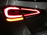 メルセデスベンツ Aクラス A180 ｽﾀｲﾙ AMGﾗｲﾝ AMGﾚｻﾞｰｴｸｽｸﾙｰｼﾌﾞ&ｱﾄﾞﾊﾞﾝｽﾄﾞ&ﾚｰﾀﾞｰｾｰﾌﾃｨPKG　meｺﾈｸﾄ 灰黒革 ﾊﾟﾉﾗﾏSR MBUXﾅﾋﾞTV 360ｶﾒﾗ ｱﾄﾞﾊﾞﾝｽﾄﾞｻｳﾝﾄﾞ ﾍｯﾄﾞｱｯﾌﾟD Fﾄﾞﾗﾚｺ LEDﾗｲﾄ/ｱﾀﾞﾌﾟﾃｨﾌﾞHB　2年保証付