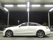 メルセデスベンツ Eクラス E200 ｶﾌﾞﾘｵﾚ ｽﾎﾟｰﾂ ﾚｰﾀﾞｰｾｰﾌﾃｨPKG　meｺﾈｸﾄ AMGｴｱﾛ&19AW ﾀﾞｰｸﾚｯﾄﾞ幌 ﾚｯﾄﾞ/ﾌﾞﾗｯｸ革 ﾋｰﾀｰ&ｴｱｽｶｰﾌ 純正ﾅﾋﾞ 地ﾃﾞｼﾞ Aｶｰﾌﾟﾚｲ 360ｶﾒﾗ ﾄﾞﾗﾚｺ ﾍｯﾄﾞｱｯﾌﾟD Burmester ｴｱﾊﾞﾗﾝｽPKG　2年保証付