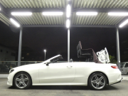 メルセデスベンツ Eクラス E200 ｶﾌﾞﾘｵﾚ ｽﾎﾟｰﾂ ﾚｰﾀﾞｰｾｰﾌﾃｨPKG　meｺﾈｸﾄ AMGｴｱﾛ&19AW ﾀﾞｰｸﾚｯﾄﾞ幌 ﾚｯﾄﾞ/ﾌﾞﾗｯｸ革 ﾋｰﾀｰ&ｴｱｽｶｰﾌ 純正ﾅﾋﾞ 地ﾃﾞｼﾞ Aｶｰﾌﾟﾚｲ 360ｶﾒﾗ ﾄﾞﾗﾚｺ ﾍｯﾄﾞｱｯﾌﾟD Burmester ｴｱﾊﾞﾗﾝｽPKG　2年保証付