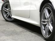 メルセデスベンツ Eクラス E200 ｶﾌﾞﾘｵﾚ ｽﾎﾟｰﾂ ﾚｰﾀﾞｰｾｰﾌﾃｨPKG　meｺﾈｸﾄ AMGｴｱﾛ&19AW ﾀﾞｰｸﾚｯﾄﾞ幌 ﾚｯﾄﾞ/ﾌﾞﾗｯｸ革 ﾋｰﾀｰ&ｴｱｽｶｰﾌ 純正ﾅﾋﾞ 地ﾃﾞｼﾞ Aｶｰﾌﾟﾚｲ 360ｶﾒﾗ ﾄﾞﾗﾚｺ ﾍｯﾄﾞｱｯﾌﾟD Burmester ｴｱﾊﾞﾗﾝｽPKG　2年保証付