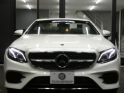 メルセデスベンツ Eクラス E200 ｶﾌﾞﾘｵﾚ ｽﾎﾟｰﾂ ﾚｰﾀﾞｰｾｰﾌﾃｨPKG　meｺﾈｸﾄ AMGｴｱﾛ&19AW ﾀﾞｰｸﾚｯﾄﾞ幌 ﾚｯﾄﾞ/ﾌﾞﾗｯｸ革 ﾋｰﾀｰ&ｴｱｽｶｰﾌ 純正ﾅﾋﾞ 地ﾃﾞｼﾞ Aｶｰﾌﾟﾚｲ 360ｶﾒﾗ ﾄﾞﾗﾚｺ ﾍｯﾄﾞｱｯﾌﾟD Burmester ｴｱﾊﾞﾗﾝｽPKG　2年保証付