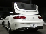 メルセデスベンツ Eクラス E200 ｶﾌﾞﾘｵﾚ ｽﾎﾟｰﾂ ﾚｰﾀﾞｰｾｰﾌﾃｨPKG　meｺﾈｸﾄ AMGｴｱﾛ&19AW ﾀﾞｰｸﾚｯﾄﾞ幌 ﾚｯﾄﾞ/ﾌﾞﾗｯｸ革 ﾋｰﾀｰ&ｴｱｽｶｰﾌ 純正ﾅﾋﾞ 地ﾃﾞｼﾞ Aｶｰﾌﾟﾚｲ 360ｶﾒﾗ ﾄﾞﾗﾚｺ ﾍｯﾄﾞｱｯﾌﾟD Burmester ｴｱﾊﾞﾗﾝｽPKG　2年保証付