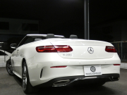 メルセデスベンツ Eクラス E200 ｶﾌﾞﾘｵﾚ ｽﾎﾟｰﾂ ﾚｰﾀﾞｰｾｰﾌﾃｨPKG　meｺﾈｸﾄ AMGｴｱﾛ&19AW ﾀﾞｰｸﾚｯﾄﾞ幌 ﾚｯﾄﾞ/ﾌﾞﾗｯｸ革 ﾋｰﾀｰ&ｴｱｽｶｰﾌ 純正ﾅﾋﾞ 地ﾃﾞｼﾞ Aｶｰﾌﾟﾚｲ 360ｶﾒﾗ ﾄﾞﾗﾚｺ ﾍｯﾄﾞｱｯﾌﾟD Burmester ｴｱﾊﾞﾗﾝｽPKG　2年保証付