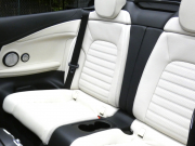 AMG Cクラス C43 4MATIC ｶﾌﾞﾘｵﾚ ﾚｰﾀﾞｰｾｰﾌﾃｨPKG　後期 390ps meｺﾈｸﾄ 白革 青幌 HDDﾅﾋﾞ 地ﾃﾞｼﾞ Appleｶｰﾌﾟﾚｲ ﾍｯﾄﾞｱｯﾌﾟD Burmester ｴｱﾊﾞﾗﾝｽPKG ﾏﾙﾁﾋﾞｰﾑLEDﾍｯﾄﾞﾗｲﾄ ｱﾝﾋﾞｴﾝﾄｴｱｱｳﾄﾚｯﾄ　2年保証付