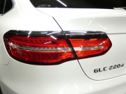 メルセデスベンツ GLCクーペ GLC220d 4MATIC ｸｰﾍﾟ ｽﾎﾟｰﾂ 本革仕様 ﾚｰﾀﾞｰｾｰﾌﾃｨPKG　meｺﾈｸﾄ ｷｰﾚｽｺﾞｰ 黒本革ｼｰﾄ HDDﾅﾋﾞTV 360度ｶﾒﾗ Burmester ﾍｯﾄﾞｱｯﾌﾟD 自動ﾃｰﾙｹﾞｰﾄ/ﾌｯﾄOP ｴｱﾊﾞﾗﾝｽPKG LEDﾗｲﾄ/ｵｰﾄHB AMGｴｱﾛ AMG19AW　2年保証付