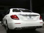 メルセデスベンツ Eクラス E200 ｱﾊﾞﾝｷﾞｬﾙﾄﾞ ﾚｻﾞｰ&ﾚｰﾀﾞｰｾｰﾌﾃｨPKG　黒本革 前後ﾋｰﾀｰ ﾅﾋﾞTV 360度ｶﾒﾗ Appleｶｰﾌﾟﾚｲ Burmester ｴｱﾊﾞﾗﾝｽPKG ﾊﾟﾌｭｰﾑｱﾄﾏｲｻﾞｰ 純正ﾄﾞﾗﾚｺ ﾀﾞｲﾅﾐｯｸｾﾚｸﾄ ｵｰﾄﾄﾗﾝｸ 純正17ｲﾝﾁAW LEDﾗｲﾄ　2年保証付