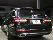 メルセデスベンツ Eクラス E400 4MATIC ｽﾃｰｼｮﾝﾜｺﾞﾝ ｴｸｽｸﾙｰｼﾌﾞ&ﾚｰﾀﾞｰｾｰﾌﾃｨPKG　ﾌﾞﾗｯｸﾅｯﾊﾟﾚｻﾞｰ 前後席ﾋｰﾀｰ AMG19ｲﾝﾁAW ﾅﾋﾞTV Appleｶｰﾌﾟﾚｲ 360度ｶﾒﾗ Burmester ｴｱﾊﾞﾗﾝｽPKG ﾍｯﾄﾞｱｯﾌﾟD 自動ﾘｱｹﾞｰﾄ ｴｱｻｽ LEDﾍｯﾄﾞﾗｲﾄ/ｱﾀﾞﾌﾟﾃｨﾌﾞHB　2年保証付