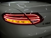 メルセデスベンツ Cクラス C180 ｶﾌﾞﾘｵﾚ ﾚｻﾞｰｴｸｽｸﾙｰｼﾌﾞ&ﾚｰﾀﾞｰｾｰﾌﾃｨPKG　9速AT meｺﾈｸﾄ AMGｴｱﾛ&19ｲﾝﾁｱﾙﾐ 赤革 赤幌 HDDﾅﾋﾞ 地ﾃﾞｼﾞ Bｶﾒﾗ Bluetoothｵｰﾃﾞｨｵ ﾄﾞﾗﾚｺ LEDﾍｯﾄﾞﾗｲﾄ ｴｱﾊﾞﾗﾝｽPKG ﾍｯﾄﾞｱｯﾌﾟD　2年保証付