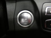 メルセデスベンツ Cクラス C180 ｶﾌﾞﾘｵﾚ ﾚｻﾞｰｴｸｽｸﾙｰｼﾌﾞ&ﾚｰﾀﾞｰｾｰﾌﾃｨPKG　9速AT meｺﾈｸﾄ AMGｴｱﾛ&19ｲﾝﾁｱﾙﾐ 赤革 赤幌 HDDﾅﾋﾞ 地ﾃﾞｼﾞ Bｶﾒﾗ Bluetoothｵｰﾃﾞｨｵ ﾄﾞﾗﾚｺ LEDﾍｯﾄﾞﾗｲﾄ ｴｱﾊﾞﾗﾝｽPKG ﾍｯﾄﾞｱｯﾌﾟD　2年保証付