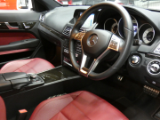 メルセデスベンツ Eクラス E250 ｸｰﾍﾟ AMGｽﾎﾟｰﾂ&ﾚｰﾀﾞｰｾｰﾌﾃｨPKG　後期 ｷｰﾚｽｺﾞｰ AMGｴｱﾛ&18ｲﾝﾁAW 赤本革ｼｰﾄ ｼｰﾄﾋｰﾀｰ HDDﾅﾋﾞ 地ﾃﾞｼﾞ 360度ｶﾒﾗ ﾄﾞﾗﾚｺ H&Rﾀﾞｳﾝｻｽ  ﾊﾟｰｸﾄﾛﾆｯｸｾﾝｻｰ LEDﾍｯﾄﾞﾗｲﾄ/ｱﾀﾞﾌﾟﾃｨﾌﾞHB　2年保証付