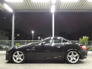 メルセデスベンツ SLKクラス SLK200 ﾄﾚﾝﾄﾞ+ AMGｽﾎﾟｰﾂ&ﾚｰﾀﾞｰｾｰﾌﾃｨPKG　9速AT 2,000ccE/G AMGｴｱﾛ 18ｲﾝﾁAW ﾀﾞｳﾝｻｽ FOXﾏﾌﾗｰ 黒本革ｼｰﾄ ﾋｰﾀｰ&ｴｱｽｶｰﾌ HDDﾅﾋﾞ 地ﾃﾞｼﾞ ﾊﾞｯｸｶﾒﾗ ﾃﾞｼﾞﾀﾙｲﾝﾅｰﾐﾗｰ ﾊﾟﾄﾞﾙｼﾌﾄ ｷｾﾉﾝﾗｲﾄ/ｱﾀﾞﾌﾟﾃｨﾌﾞHB　2年保証付