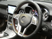 メルセデスベンツ SLKクラス SLK200 ﾄﾚﾝﾄﾞ+ AMGｽﾎﾟｰﾂ&ﾚｰﾀﾞｰｾｰﾌﾃｨPKG　9速AT 2,000ccE/G AMGｴｱﾛ 18ｲﾝﾁAW ﾀﾞｳﾝｻｽ FOXﾏﾌﾗｰ 黒本革ｼｰﾄ ﾋｰﾀｰ&ｴｱｽｶｰﾌ HDDﾅﾋﾞ 地ﾃﾞｼﾞ ﾊﾞｯｸｶﾒﾗ ﾃﾞｼﾞﾀﾙｲﾝﾅｰﾐﾗｰ ﾊﾟﾄﾞﾙｼﾌﾄ ｷｾﾉﾝﾗｲﾄ/ｱﾀﾞﾌﾟﾃｨﾌﾞHB　2年保証付