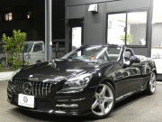 メルセデスベンツ SLKクラス SLK200 ﾄﾚﾝﾄﾞ+ AMGｽﾎﾟｰﾂ&ﾚｰﾀﾞｰｾｰﾌﾃｨPKG　9速AT 2,000ccE/G AMGｴｱﾛ 18ｲﾝﾁAW ﾀﾞｳﾝｻｽ FOXﾏﾌﾗｰ 黒本革ｼｰﾄ ﾋｰﾀｰ&ｴｱｽｶｰﾌ HDDﾅﾋﾞ 地ﾃﾞｼﾞ ﾊﾞｯｸｶﾒﾗ ﾃﾞｼﾞﾀﾙｲﾝﾅｰﾐﾗｰ ﾊﾟﾄﾞﾙｼﾌﾄ ｷｾﾉﾝﾗｲﾄ/ｱﾀﾞﾌﾟﾃｨﾌﾞHB　2年保証付