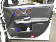 メルセデスベンツ GLB GLB180 ﾚｻﾞｰｴｸｽｸﾙｰｼﾌﾞ&ﾚｰﾀﾞｰｾｰﾌﾃｨPKG　meｺﾈｸﾄ 黒本革ｼｰﾄ/ﾋｰﾀｰ MBUXﾅﾋﾞ 地ﾃﾞｼﾞ 360度ｶﾒﾗ 純正ﾄﾞﾗﾚｺ ﾊﾟｰｸﾄﾛﾆｯｸｾﾝｻｰ 純正18ｲﾝﾁAW LEDﾍｯﾄﾞﾗｲﾄ ｱﾝﾋﾞｴﾝﾄﾗｲﾄ 自動ﾘｱｹﾞｰﾄ/ﾌｯﾄOP　2年保証付