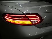 メルセデスベンツ Cクラス C300 ｶﾌﾞﾘｵﾚ ｽﾎﾟｰﾂ ﾚｰﾀﾞｰｾｰﾌﾃｨPKG　受注生産ﾓﾃﾞﾙ 9速AT AMGｴｱﾛ&19ｲﾝﾁｱﾙﾐ 黒本革 黒幌 HDDﾅﾋﾞ 地ﾃﾞｼﾞ Bｶﾒﾗ Bluetoothｵｰﾃﾞｨｵ 360ﾄﾞﾗﾚｺ LEDﾍｯﾄﾞﾗｲﾄ ｱﾀﾞﾌﾟﾃｨﾌﾞHB ｴｱﾊﾞﾗﾝｽPKG Burmesterｻﾗｳﾝﾄﾞ　2年保証付