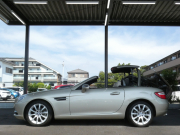 メルセデスベンツ SLKクラス SLK200 BL-EF ﾕｰﾃｨﾘﾃｨPKG　1ｵｰﾅｰ 希少ﾎﾞﾃﾞｨ&ｲﾝﾃﾘｱｶﾗｰ ｷｰﾚｽｺﾞｰ ﾍﾞｰｼﾞｭ革ｼｰﾄ/ﾋｰﾀｰ/ｴｱｽｶｰﾌ HDDﾅﾋﾞ 地ﾃﾞｼﾞ BTｵｰﾃﾞｨｵ ﾊﾟﾄﾞﾙｼﾌﾄ ﾊﾟｰｸﾄﾛﾆｯｸｾﾝｻｰ ｱﾃﾝｼｮﾝｱｼｽﾄ ｸﾙｰｽﾞｺﾝﾄﾛｰﾙ 純正17ｲﾝﾁAW　2年保証付