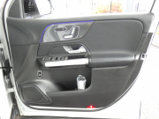 メルセデスベンツ GLB GLB250 4MATIC ｽﾎﾟｰﾂ ﾚｰﾀﾞｰｾｰﾌﾃｨPKG　meｺﾈｸﾄ ｷｰﾚｽｺﾞｰ AMGｴｱﾛ&20ｲﾝﾁAW 黒本革ｼｰﾄ MBUXﾅﾋﾞ 地ﾃﾞｼﾞ 360度ｶﾒﾗ ﾀﾞｲﾅﾐｯｸｾﾚｸﾄ ﾊﾟﾄﾞﾙｼﾌﾄ ﾃﾞｼﾞﾀﾙｲﾝﾅｰﾐﾗｰ/前後ﾄﾞﾗﾚｺ 自動ﾘｱｹﾞｰﾄ LEDﾍｯﾄﾞﾗｲﾄ ｵｰﾄHB　2年保証付