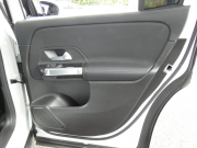 メルセデスベンツ GLB GLB250 4MATIC ｽﾎﾟｰﾂ ﾚｰﾀﾞｰｾｰﾌﾃｨPKG　meｺﾈｸﾄ ｷｰﾚｽｺﾞｰ AMGｴｱﾛ&20ｲﾝﾁAW 黒本革ｼｰﾄ MBUXﾅﾋﾞ 地ﾃﾞｼﾞ 360度ｶﾒﾗ ﾀﾞｲﾅﾐｯｸｾﾚｸﾄ ﾊﾟﾄﾞﾙｼﾌﾄ ﾃﾞｼﾞﾀﾙｲﾝﾅｰﾐﾗｰ/前後ﾄﾞﾗﾚｺ 自動ﾘｱｹﾞｰﾄ LEDﾍｯﾄﾞﾗｲﾄ ｵｰﾄHB　2年保証付