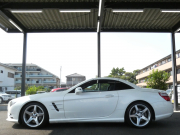 メルセデスベンツ SLクラス SL350  BL-EF AMGｽﾎﾟｰﾂ&ﾚｰﾀﾞｰｾｰﾌﾃｨPKG　ﾏｼﾞｯｸｽｶｲﾙｰﾌ AMGｴｱﾛ&19AW ﾊﾟﾅﾒﾘｶｰﾅｸﾞﾘﾙ ｷｰﾚｽｺﾞｰ 黒本革ｼｰﾄ HDDﾅﾋﾞ 地ﾃﾞｼﾞ Bｶﾒﾗ ﾊﾟｰｸﾄﾛﾆｯｸ ﾄﾞﾗﾚｺ ｵｰﾄﾄﾗﾝｸ ﾏﾙﾁｶﾗｰｱﾝﾋﾞｴﾝﾄ　2年保証付