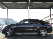 AMG GLCクーペ GLC43 4MATIC ｸｰﾍﾟ ﾚｻﾞｰｴｸｽｸﾙｰｼﾌﾞ&ﾚｰﾀﾞｰｾｰﾌﾃｨPKG　9AT AMGｴｱﾛ&20ｲﾝﾁAW 黒本革ｼｰﾄ/前後ﾋｰﾀｰ ｻﾝﾙｰﾌ HDDﾅﾋﾞTV 360度ｶﾒﾗ Burmester LEDﾍｯﾄﾞﾗｲﾄ ｵｰﾄﾘｱｹﾞｰﾄ/ﾌｯﾄOP ｴｱﾊﾞﾗﾝｽPKG　2年保証付