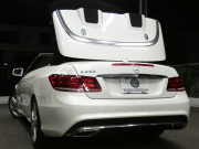 メルセデスベンツ Eクラス E250 ｶﾌﾞﾘｵﾚ AMGｽﾎﾟｰﾂ&ﾚｰﾀﾞｰｾｰﾌﾃｨPKG　後期 ﾌﾞﾗｯｸｿﾌﾄﾄｯﾌﾟ AMGｴｱﾛ&18AW ｷｰﾚｽｺﾞｰ 黒本革/ﾋｰﾀｰ/ﾏﾙﾁｺﾝﾄﾛｰﾙｼｰﾄB ﾅﾋﾞ 地ﾃﾞｼﾞ 360度ｶﾒﾗ ﾄﾞﾗﾚｺ LEDﾍｯﾄﾞﾗｲﾄ/自動ﾊｲﾋﾞｰﾑ　2年保証付