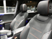 メルセデスベンツ GLB GLB200d 4MATIC AMGﾗｲﾝ ﾅﾋﾞｹﾞｰｼｮﾝ&ﾚｰﾀﾞｰｾｰﾌﾃｨPKG　meｺﾈｸﾄ AMGｴｱﾛ&19AW 黒半革ｼｰﾄ/ﾋｰﾀｰ MBUXﾅﾋﾞ 360度ｶﾒﾗ 前後ﾄﾞﾗﾚｺ ﾀﾞｲﾅﾐｯｸｾﾚｸﾄ ﾊﾟﾄﾞﾙｼﾌﾄ LEDﾍｯﾄﾞﾗｲﾄ/ｵｰﾄHB 7人乗り　2年保証付