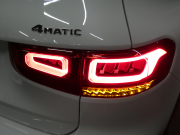 メルセデスベンツ GLB GLB200d 4MATIC AMGﾗｲﾝ ﾅﾋﾞｹﾞｰｼｮﾝ&ﾚｰﾀﾞｰｾｰﾌﾃｨPKG　meｺﾈｸﾄ AMGｴｱﾛ&19AW 黒半革ｼｰﾄ/ﾋｰﾀｰ MBUXﾅﾋﾞ 360度ｶﾒﾗ 前後ﾄﾞﾗﾚｺ ﾀﾞｲﾅﾐｯｸｾﾚｸﾄ ﾊﾟﾄﾞﾙｼﾌﾄ LEDﾍｯﾄﾞﾗｲﾄ/ｵｰﾄHB 7人乗り　2年保証付