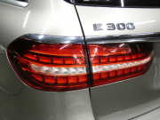 メルセデスベンツ Eクラス E300 ｽﾃｰｼｮﾝﾜｺﾞﾝ ｽﾎﾟｰﾂ ｴｸｽｸﾙｰｼﾌﾞ&ﾚｰﾀﾞｰｾｰﾌﾃｨPKG　後期 1ｵｰﾅｰ meｺﾈｸﾄ ﾌﾞﾗｳﾝﾅｯﾊﾟﾚｻﾞｰ/ﾋｰﾀｰ ﾊﾟﾉﾗﾏｻﾝﾙｰﾌ MBUXﾅﾋﾞ 地ﾃﾞｼﾞ 360度ｶﾒﾗ Burmester ﾍｯﾄﾞｱｯﾌﾟD 前後ﾄﾞﾗﾚｺ ｴｱﾊﾞﾗﾝｽPKG AMGｴｱﾛ&19AW　2年保証付