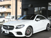 メルセデスベンツ Eクラス E300 ｸｰﾍﾟ ｽﾎﾟｰﾂ ｴｸｽｸﾙｰｼﾌﾞ&ﾚｰﾀﾞｰｾｰﾌﾃｨPKG　245ps AMGｴｱﾛ MAVERICK20ｲﾝﾁAW ｷｰﾚｽｺﾞｰ ﾅｯﾊﾟ黒革 ﾍﾞﾝﾁﾚｰﾀｰ&ﾏｯｻｰｼﾞ ﾊﾟﾉﾗﾏｻﾝﾙｰﾌ ﾅﾋﾞTV 360ｶﾒﾗ Aｶｰﾌﾟﾚｲ Burmester ﾍｯﾄﾞｱｯﾌﾟD ｴｱﾊﾞﾗﾝｽPKG ｵｰﾄﾄﾗﾝｸ　2年保証付