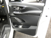 メルセデスベンツ Vクラス V220d ｱﾊﾞﾝｷﾞｬﾙﾄﾞ ﾛﾝｸﾞ AMGﾗｲﾝ ｴｸｽｸﾙｰｼﾌﾞｼｰﾄ&ﾚｰﾀﾞｰｾｰﾌﾃｨPKG　後期 9速AT 2,000ccE/G AMGｴｱﾛ&19AW 黒革ｼｰﾄ ﾊﾟﾉﾗﾏSR ｴｸｽｸﾙｰｼﾌﾞｼｰﾄ/ﾍﾞﾝﾁﾚｰﾀｰ/ﾏｯｻｰｼﾞ MBUXﾅﾋﾞTV 360度ｶﾒﾗ ﾘｱ左右ﾓﾆﾀｰ Burmester ﾊﾟﾜｰｽﾗｲﾄﾞﾄﾞｱ　2年保証付