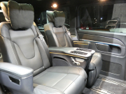 メルセデスベンツ Vクラス V220d ｱﾊﾞﾝｷﾞｬﾙﾄﾞ ﾛﾝｸﾞ AMGﾗｲﾝ ｴｸｽｸﾙｰｼﾌﾞｼｰﾄ&ﾚｰﾀﾞｰｾｰﾌﾃｨPKG　後期 9速AT 2,000ccE/G AMGｴｱﾛ&19AW 黒革ｼｰﾄ ﾊﾟﾉﾗﾏSR ｴｸｽｸﾙｰｼﾌﾞｼｰﾄ/ﾍﾞﾝﾁﾚｰﾀｰ/ﾏｯｻｰｼﾞ MBUXﾅﾋﾞTV 360度ｶﾒﾗ ﾘｱ左右ﾓﾆﾀｰ Burmester ﾊﾟﾜｰｽﾗｲﾄﾞﾄﾞｱ　2年保証付