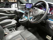 メルセデスベンツ Vクラス V220d ｱﾊﾞﾝｷﾞｬﾙﾄﾞ ﾛﾝｸﾞ AMGﾗｲﾝ ｴｸｽｸﾙｰｼﾌﾞｼｰﾄ&ﾚｰﾀﾞｰｾｰﾌﾃｨPKG　後期 9速AT 2,000ccE/G AMGｴｱﾛ&19AW 黒革ｼｰﾄ ﾊﾟﾉﾗﾏSR ｴｸｽｸﾙｰｼﾌﾞｼｰﾄ/ﾍﾞﾝﾁﾚｰﾀｰ/ﾏｯｻｰｼﾞ MBUXﾅﾋﾞTV 360度ｶﾒﾗ ﾘｱ左右ﾓﾆﾀｰ Burmester ﾊﾟﾜｰｽﾗｲﾄﾞﾄﾞｱ　2年保証付