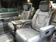 メルセデスベンツ Vクラス V220d ｱﾊﾞﾝｷﾞｬﾙﾄﾞ ﾛﾝｸﾞ AMGﾗｲﾝ ｴｸｽｸﾙｰｼﾌﾞｼｰﾄ&ﾚｰﾀﾞｰｾｰﾌﾃｨPKG　後期 9速AT 2,000ccE/G AMGｴｱﾛ&19AW 黒革ｼｰﾄ ﾊﾟﾉﾗﾏSR ｴｸｽｸﾙｰｼﾌﾞｼｰﾄ/ﾍﾞﾝﾁﾚｰﾀｰ/ﾏｯｻｰｼﾞ MBUXﾅﾋﾞTV 360度ｶﾒﾗ ﾘｱ左右ﾓﾆﾀｰ Burmester ﾊﾟﾜｰｽﾗｲﾄﾞﾄﾞｱ　2年保証付