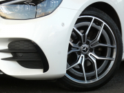 メルセデスベンツ Eクラス E200 ｽﾎﾟｰﾂ AMGﾗｲﾝｲﾝﾃﾘｱ&ｴｸｽｸﾙｰｼﾌﾞ&ﾚｰﾀﾞｰｾｰﾌﾃｨPKG　後期 1ｵｰﾅｰ BSG搭載 AMGｴｱﾛ&19AW ﾅｯﾊﾟ革/前後ﾋｰﾀｰ MBUXﾅﾋﾞ 地ﾃﾞｼﾞ AppleCarPlay 360度ｶﾒﾗ Burmester ﾍｯﾄﾞｱｯﾌﾟD ｵｰﾄﾄﾗﾝｸ　2年保証付