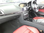 メルセデスベンツ Eクラス E250 ｶﾌﾞﾘｵﾚ AMGｽﾎﾟｰﾂ&ｺﾝﾌｫｰﾄ&ﾚｰﾀﾞｰｾｰﾌﾃｨPKG　後期 ﾀﾞｰｸﾚｯﾄﾞｿﾌﾄﾄｯﾌﾟ AMGｴｱﾛ&18AW ｷｰﾚｽｺﾞｰ 赤本革/ｴｱｽｶｰﾌ/ﾋｰﾀｰ/ﾏﾙﾁｺﾝﾄﾛｰﾙｼｰﾄB ﾅﾋﾞ 地ﾃﾞｼﾞ 360度ｶﾒﾗ ﾄﾞﾗﾚｺ LEDﾍｯﾄﾞﾗｲﾄ/自動ﾊｲﾋﾞｰﾑ　2年保証付