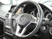 メルセデスベンツ Eクラス E250 ｶﾌﾞﾘｵﾚ AMGｽﾎﾟｰﾂ&ｺﾝﾌｫｰﾄ&ﾚｰﾀﾞｰｾｰﾌﾃｨPKG　後期 ﾀﾞｰｸﾚｯﾄﾞｿﾌﾄﾄｯﾌﾟ AMGｴｱﾛ&18AW ｷｰﾚｽｺﾞｰ 赤本革/ｴｱｽｶｰﾌ/ﾋｰﾀｰ/ﾏﾙﾁｺﾝﾄﾛｰﾙｼｰﾄB ﾅﾋﾞ 地ﾃﾞｼﾞ 360度ｶﾒﾗ ﾄﾞﾗﾚｺ LEDﾍｯﾄﾞﾗｲﾄ/自動ﾊｲﾋﾞｰﾑ　2年保証付