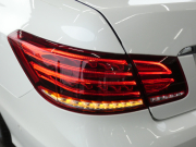 メルセデスベンツ Eクラス E250 ｶﾌﾞﾘｵﾚ AMGｽﾎﾟｰﾂ&ｺﾝﾌｫｰﾄ&ﾚｰﾀﾞｰｾｰﾌﾃｨPKG　後期 ﾀﾞｰｸﾚｯﾄﾞｿﾌﾄﾄｯﾌﾟ AMGｴｱﾛ&18AW ｷｰﾚｽｺﾞｰ 赤本革/ｴｱｽｶｰﾌ/ﾋｰﾀｰ/ﾏﾙﾁｺﾝﾄﾛｰﾙｼｰﾄB ﾅﾋﾞ 地ﾃﾞｼﾞ 360度ｶﾒﾗ ﾄﾞﾗﾚｺ LEDﾍｯﾄﾞﾗｲﾄ/自動ﾊｲﾋﾞｰﾑ　2年保証付